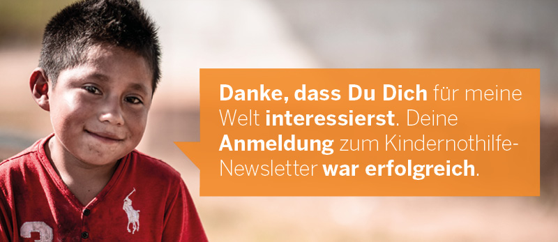 Ein Junge aus Guatemala fordert auf, sich zum Newsletter der Kindernothilfe anzumelden. (Quelle: Ralf Krämer)
